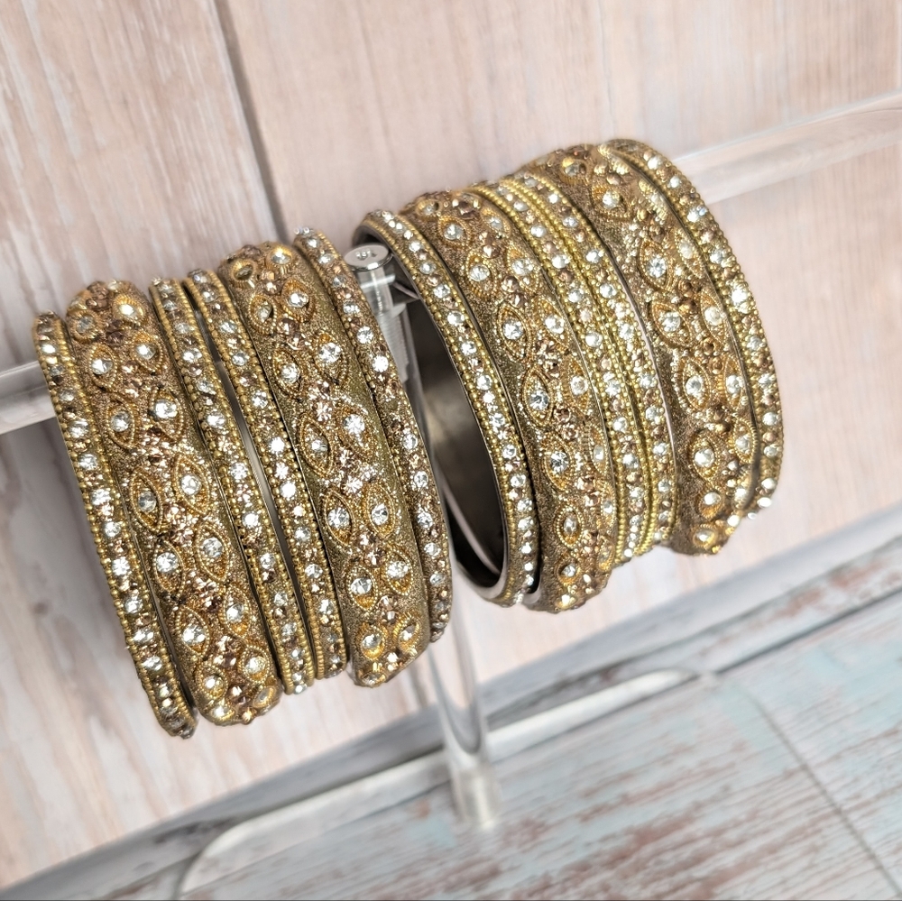Indian Jewelry | Elegant Gold Bangle Set | Pakistani Jewelry | Bridal Bangles - Picture 4 of 7